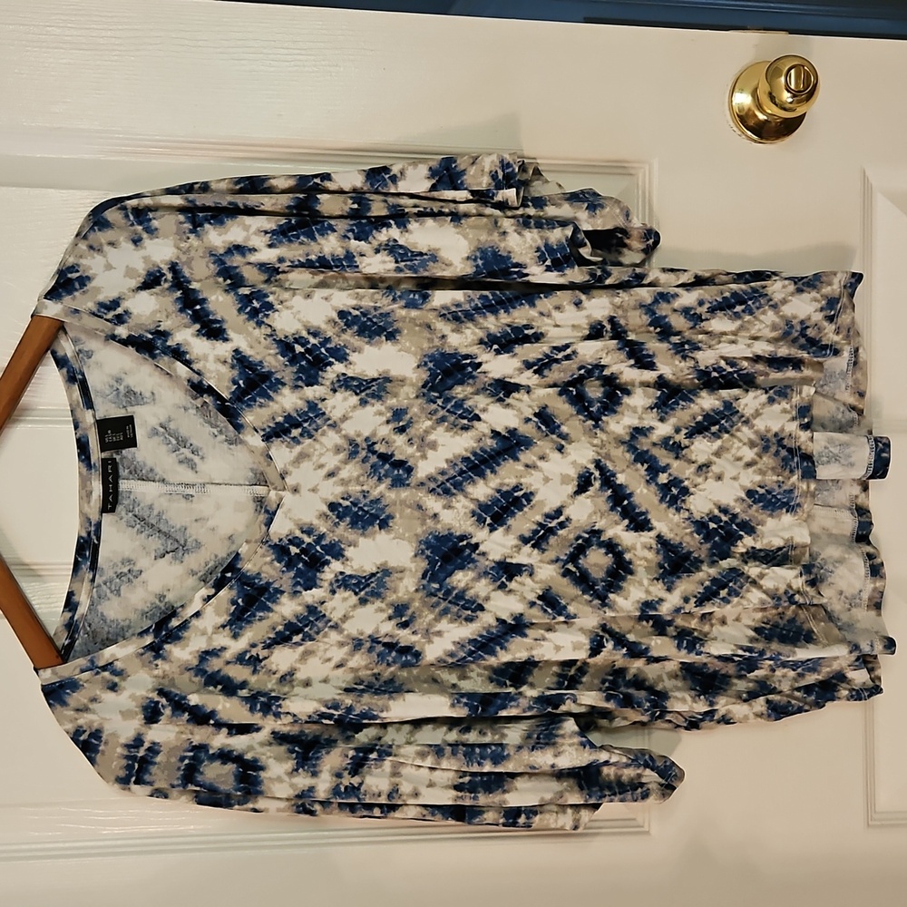 Tahari V-Neck Dolman Sleeve Hi-Low Hem Top Blouse Size Large